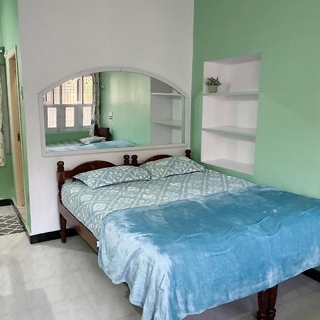 האמפי Kalyan Guesthouse מראה חיצוני תמונה