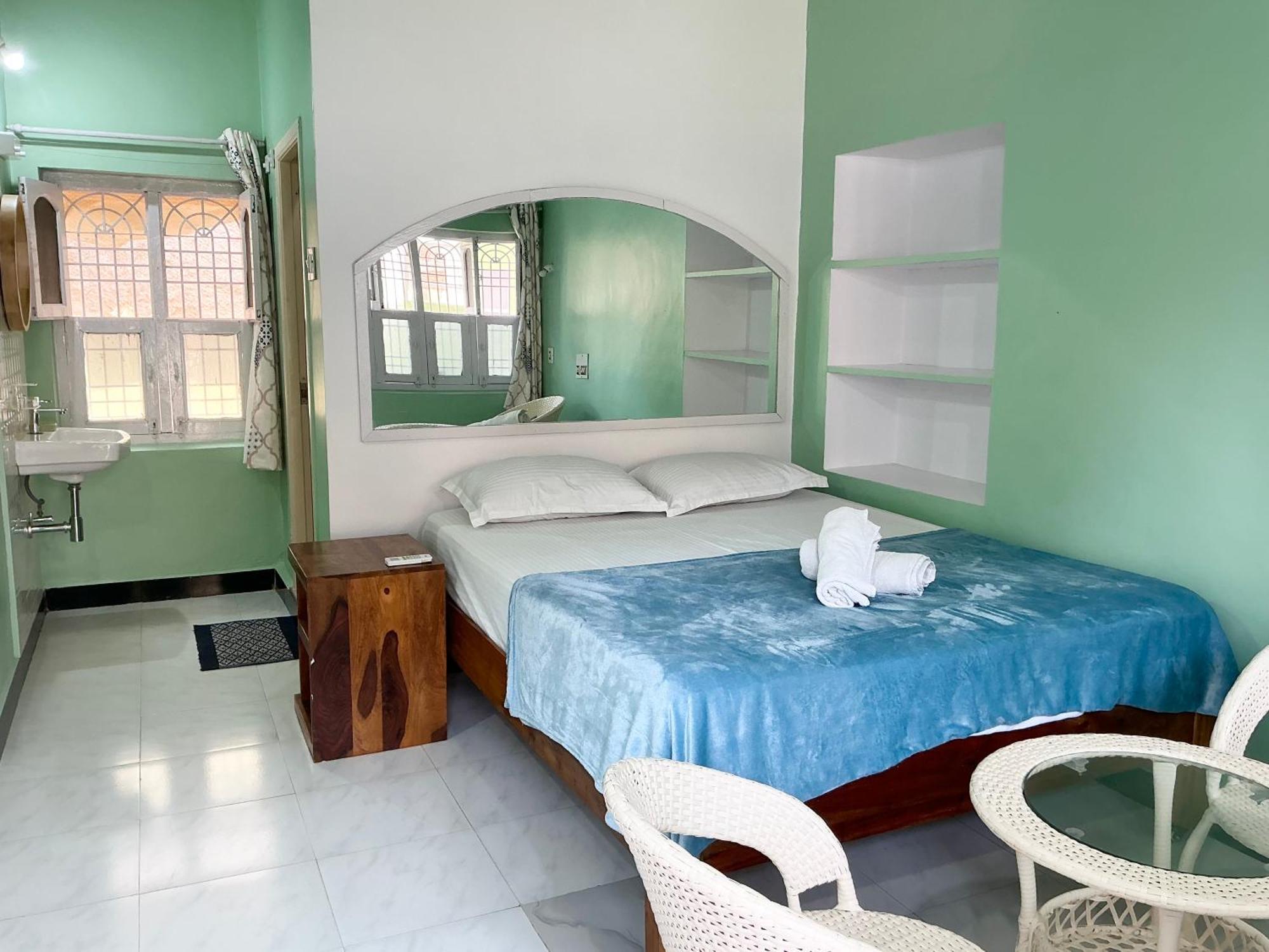 האמפי Kalyan Guesthouse מראה חיצוני תמונה