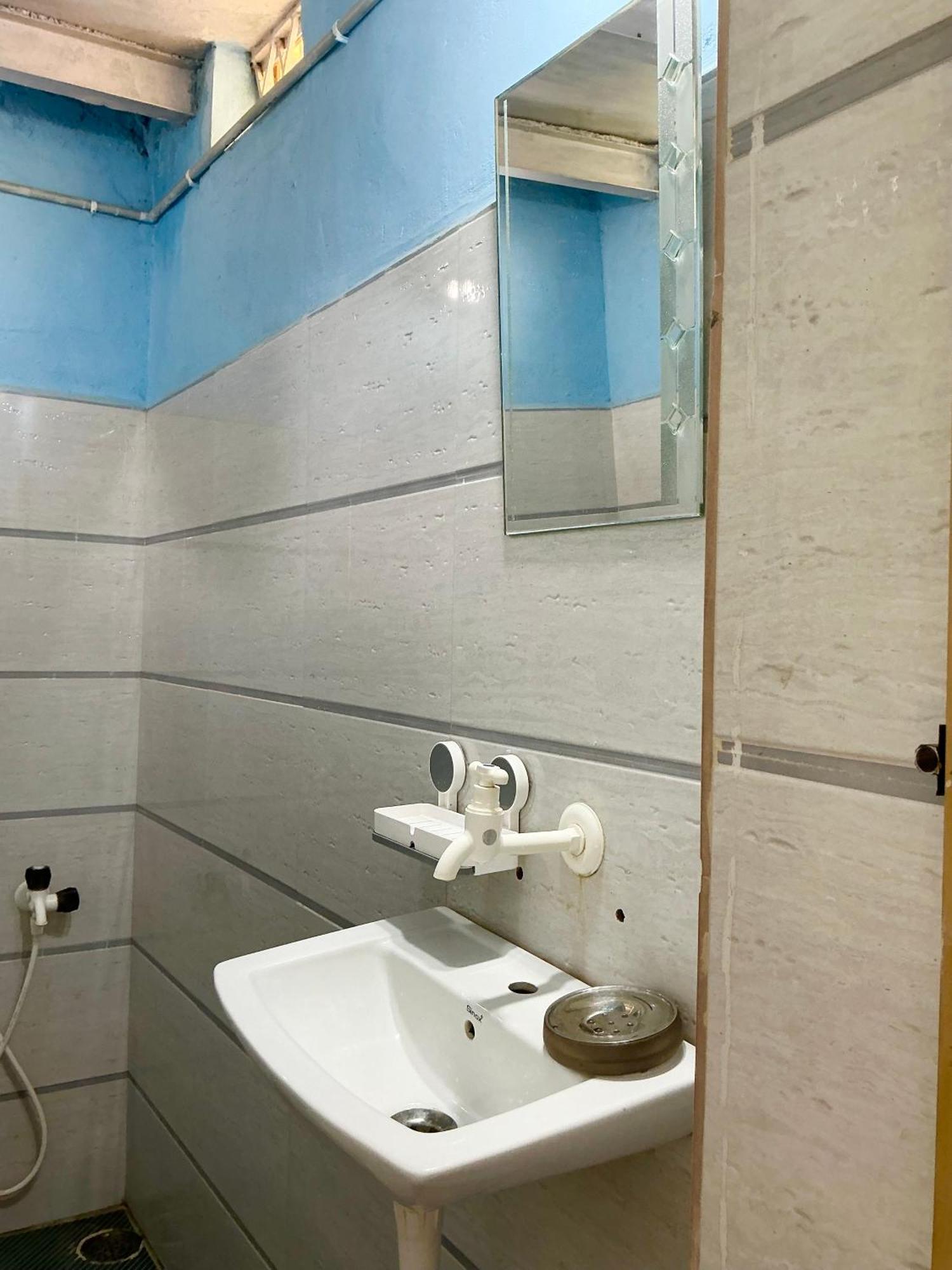 האמפי Kalyan Guesthouse מראה חיצוני תמונה