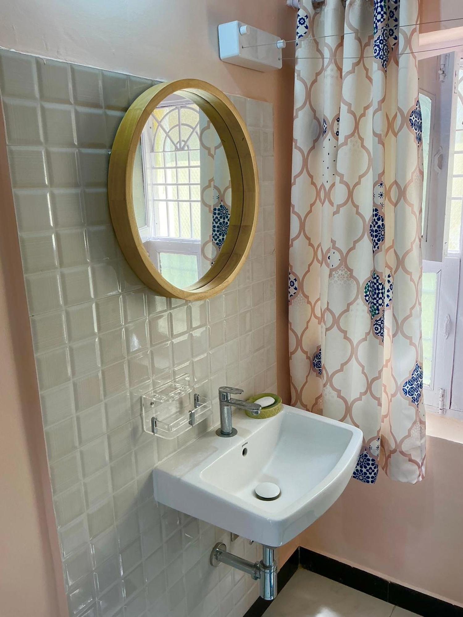 האמפי Kalyan Guesthouse מראה חיצוני תמונה